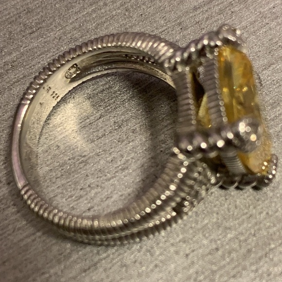 Vintage Judith Ripka Canary Cz ring. - Picture 2 of 2